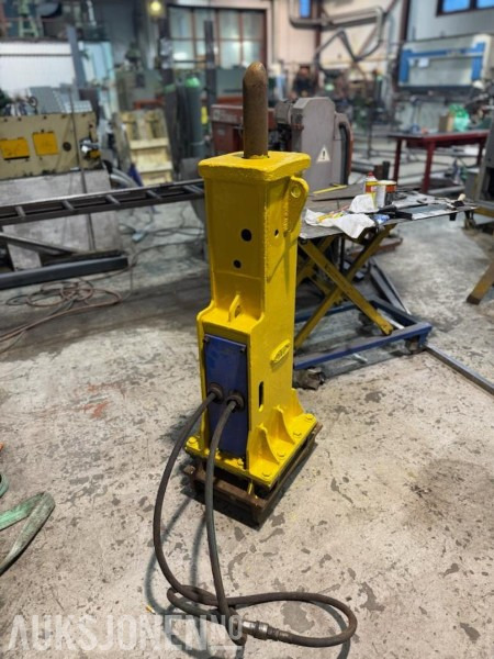 2008 JAB JB30 Pigghammer - S50 - Priključak za Građevinski strojevi: slika 2008 JAB JB30 Pigghammer - S50 - Priključak za Građevinski strojevi 2008 JAB JB30 Pigghammer - S50 - Priključak za Građevinski strojevi: slika 2008 JAB JB30 Pigghammer - S50 - Priključak za Građevinski strojevi