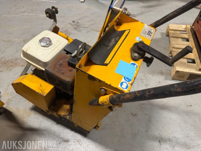 3 stk Euro Shatal asfaltsager – CS351/501 og CS502HD - Priključak za Građevinski strojevi: slika 3 stk Euro Shatal asfaltsager – CS351/501 og CS502HD - Priključak za Građevinski strojevi 3 stk Euro Shatal asfaltsager – CS351/501 og CS502HD - Priključak za Građevinski strojevi: slika 3 stk Euro Shatal asfaltsager – CS351/501 og CS502HD - Priključak za Građevinski strojevi