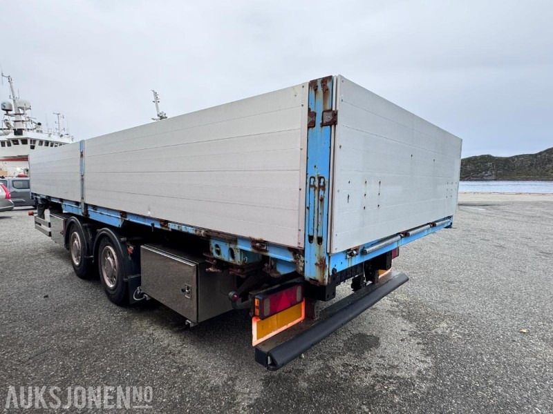 2002 Goebel & Sohn Containerchassi / Boggi kjerre med Kögel ER 74 Vekselflak med aluminiumskarmer - Supersingel hjul - Prikolica: slika 2002 Goebel & Sohn Containerchassi / Boggi kjerre med Kögel ER 74 Vekselflak med aluminiumskarmer - Supersingel hjul - Prikolica 2002 Goebel & Sohn Containerchassi / Boggi kjerre med Kögel ER 74 Vekselflak med aluminiumskarmer - Supersingel hjul - Prikolica: slika 2002 Goebel & Sohn Containerchassi / Boggi kjerre med Kögel ER 74 Vekselflak med aluminiumskarmer - Supersingel hjul - Prikolica