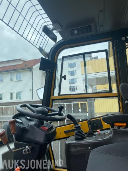 Utovarivač na kotačima Sino 908 Hjullaster med skuffe og pallegaffler: slika Utovarivač na kotačima Sino 908 Hjullaster med skuffe og pallegaffler