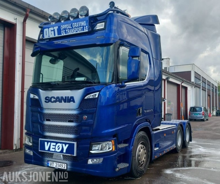 2023 Scania R590 6x2 trekkbil / trekkvogn EU-godkjent - Tegljač: slika  2023 Scania R590 6x2 trekkbil / trekkvogn EU-godkjent - Tegljač 2023 Scania R590 6x2 trekkbil / trekkvogn EU-godkjent - Tegljač: slika  2023 Scania R590 6x2 trekkbil / trekkvogn EU-godkjent - Tegljač