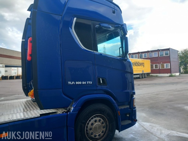 2023 Scania R590 6x2 trekkbil / trekkvogn EU-godkjent - Tegljač: slika  2023 Scania R590 6x2 trekkbil / trekkvogn EU-godkjent - Tegljač 2023 Scania R590 6x2 trekkbil / trekkvogn EU-godkjent - Tegljač: slika  2023 Scania R590 6x2 trekkbil / trekkvogn EU-godkjent - Tegljač
