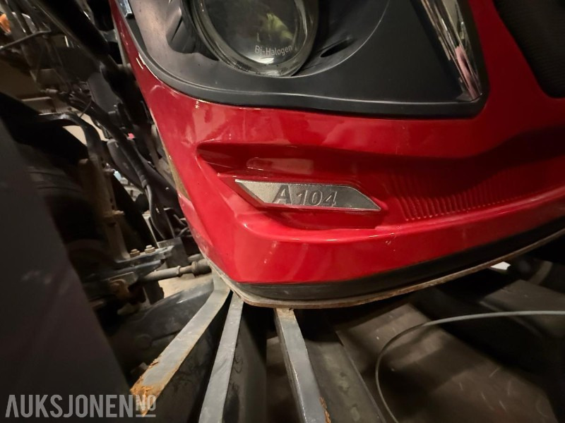 Valtra A104 m Laster, skuffe og pallegaffel - Traktor: slika Valtra A104 m Laster, skuffe og pallegaffel - Traktor Valtra A104 m Laster, skuffe og pallegaffel - Traktor: slika Valtra A104 m Laster, skuffe og pallegaffel - Traktor