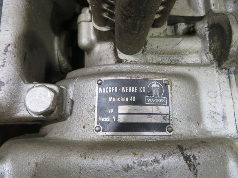 Wacker BHB 14 bensindrevet hammer i original kasse - Građevinska oprema: slika Wacker BHB 14 bensindrevet hammer i original kasse - Građevinska oprema Wacker BHB 14 bensindrevet hammer i original kasse - Građevinska oprema: slika Wacker BHB 14 bensindrevet hammer i original kasse - Građevinska oprema