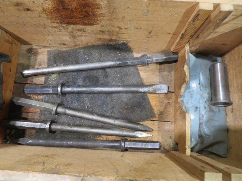 Wacker BHB 14 bensindrevet hammer i original kasse - Građevinska oprema: slika Wacker BHB 14 bensindrevet hammer i original kasse - Građevinska oprema Wacker BHB 14 bensindrevet hammer i original kasse - Građevinska oprema: slika Wacker BHB 14 bensindrevet hammer i original kasse - Građevinska oprema