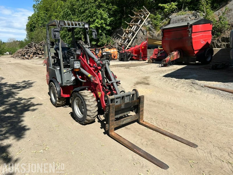 Weidemann 1260 CLASSIC HJULLASTER-PALLEGAFFEL-SKUFFE - Utovarivač na kotačima: slika Weidemann 1260 CLASSIC HJULLASTER-PALLEGAFFEL-SKUFFE - Utovarivač na kotačima Weidemann 1260 CLASSIC HJULLASTER-PALLEGAFFEL-SKUFFE - Utovarivač na kotačima: slika Weidemann 1260 CLASSIC HJULLASTER-PALLEGAFFEL-SKUFFE - Utovarivač na kotačima