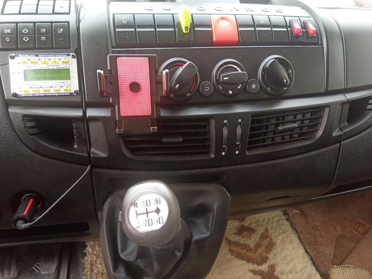 Kamion hladnjača IVECO Eurocargo 180E32R/P: slika Kamion hladnjača IVECO Eurocargo 180E32R/P