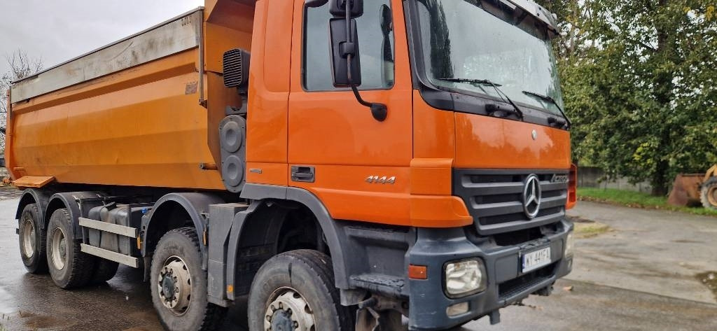 Mercedes-Benz Actros 4144 - Kiper: slika Mercedes-Benz Actros 4144 - Kiper Mercedes-Benz Actros 4144 - Kiper: slika Mercedes-Benz Actros 4144 - Kiper