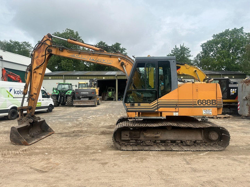 Case 688 B 16 ton - Bager gusjeničar: slika Case 688 B 16 ton - Bager gusjeničar Case 688 B 16 ton - Bager gusjeničar: slika Case 688 B 16 ton - Bager gusjeničar