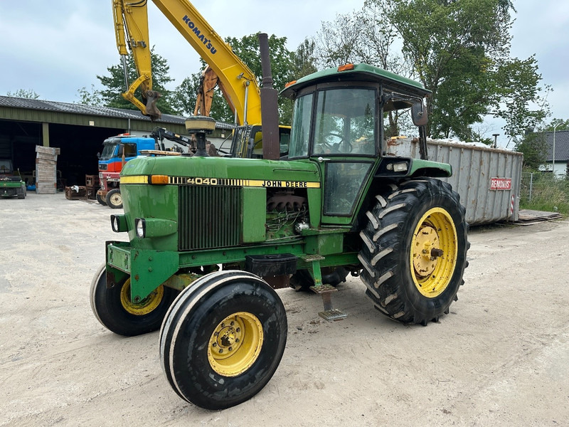 John Deere 4040 - Traktor: slika John Deere 4040 - Traktor John Deere 4040 - Traktor: slika John Deere 4040 - Traktor