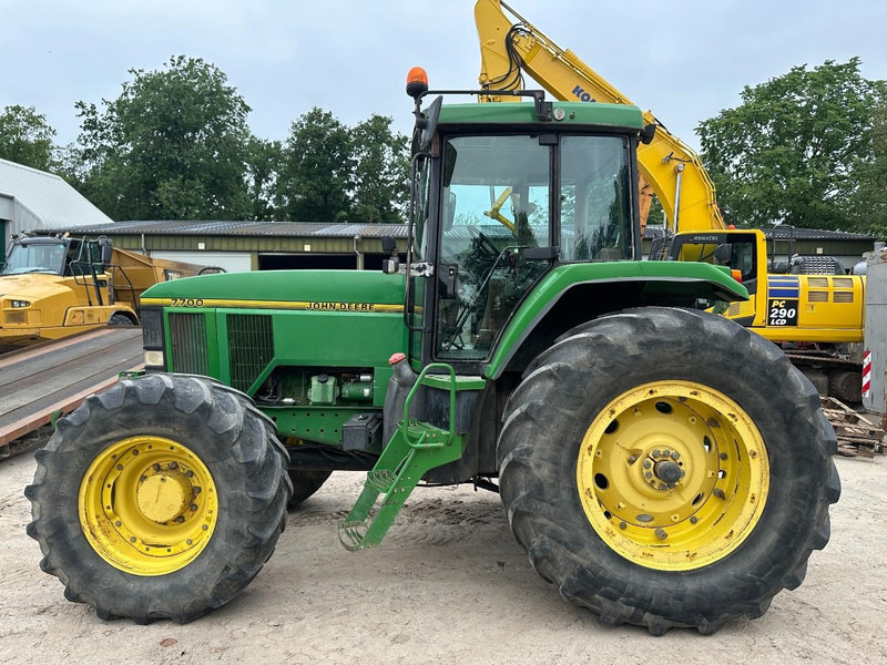 John Deere 7700 PowerQuad - Front linkage - Traktor: slika John Deere 7700 PowerQuad - Front linkage - Traktor John Deere 7700 PowerQuad - Front linkage - Traktor: slika John Deere 7700 PowerQuad - Front linkage - Traktor