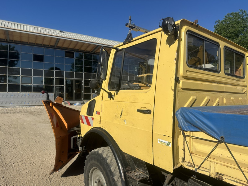 Vozilo za čišćenje snijega Mercedes-Benz Unimog U 1000 32.883km // ORIGINAL MILEAGE: slika Vozilo za čišćenje snijega Mercedes-Benz Unimog U 1000 32.883km // ORIGINAL MILEAGE