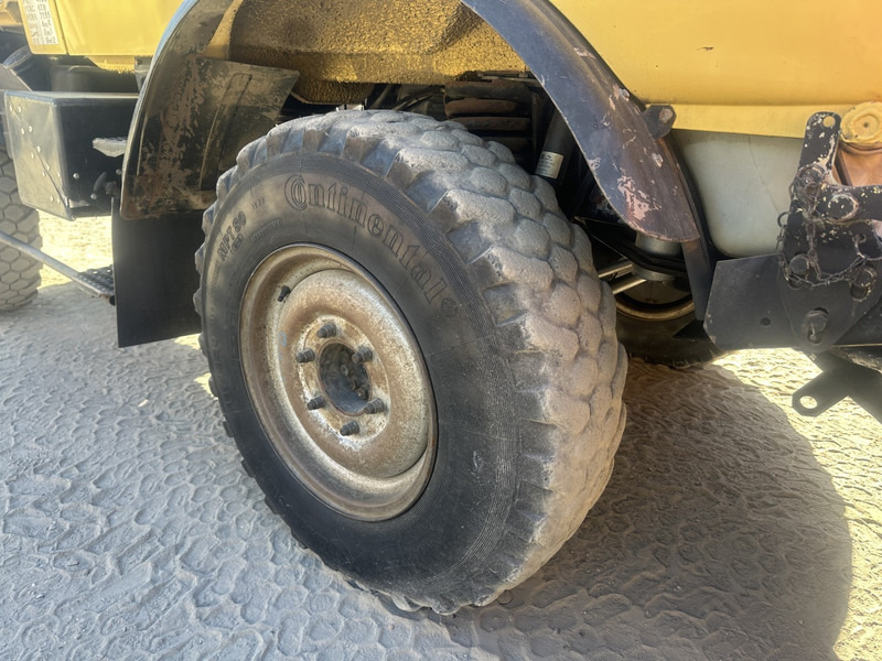 Vozilo za čišćenje snijega Mercedes-Benz Unimog U 1000 32.883km // ORIGINAL MILEAGE: slika Vozilo za čišćenje snijega Mercedes-Benz Unimog U 1000 32.883km // ORIGINAL MILEAGE