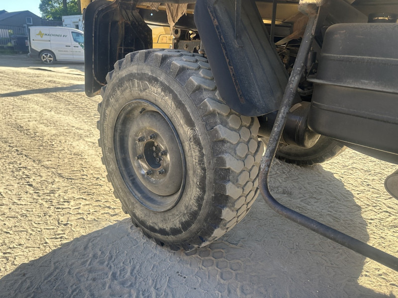 Vozilo za čišćenje snijega Mercedes-Benz Unimog U 1000 32.883km // ORIGINAL MILEAGE: slika Vozilo za čišćenje snijega Mercedes-Benz Unimog U 1000 32.883km // ORIGINAL MILEAGE