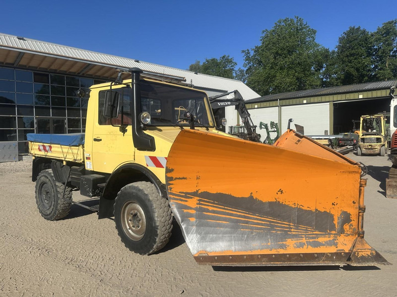 Mercedes-Benz Unimog U 1000 32.883km // ORIGINAL MILEAGE - Vozilo za čišćenje snijega: slika Mercedes-Benz Unimog U 1000 32.883km // ORIGINAL MILEAGE - Vozilo za čišćenje snijega Mercedes-Benz Unimog U 1000 32.883km // ORIGINAL MILEAGE - Vozilo za čišćenje snijega: slika Mercedes-Benz Unimog U 1000 32.883km // ORIGINAL MILEAGE - Vozilo za čišćenje snijega