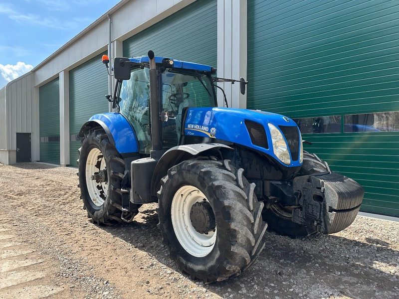 New Holland T7.235 Power Command - Traktor: slika New Holland T7.235 Power Command - Traktor New Holland T7.235 Power Command - Traktor: slika New Holland T7.235 Power Command - Traktor