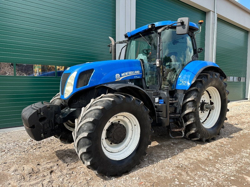 New Holland T7.235 Power Command - Traktor: slika New Holland T7.235 Power Command - Traktor New Holland T7.235 Power Command - Traktor: slika New Holland T7.235 Power Command - Traktor