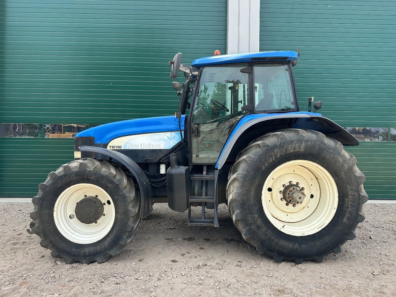 New Holland TM 190 - Traktor: slika New Holland TM 190 - Traktor New Holland TM 190 - Traktor: slika New Holland TM 190 - Traktor