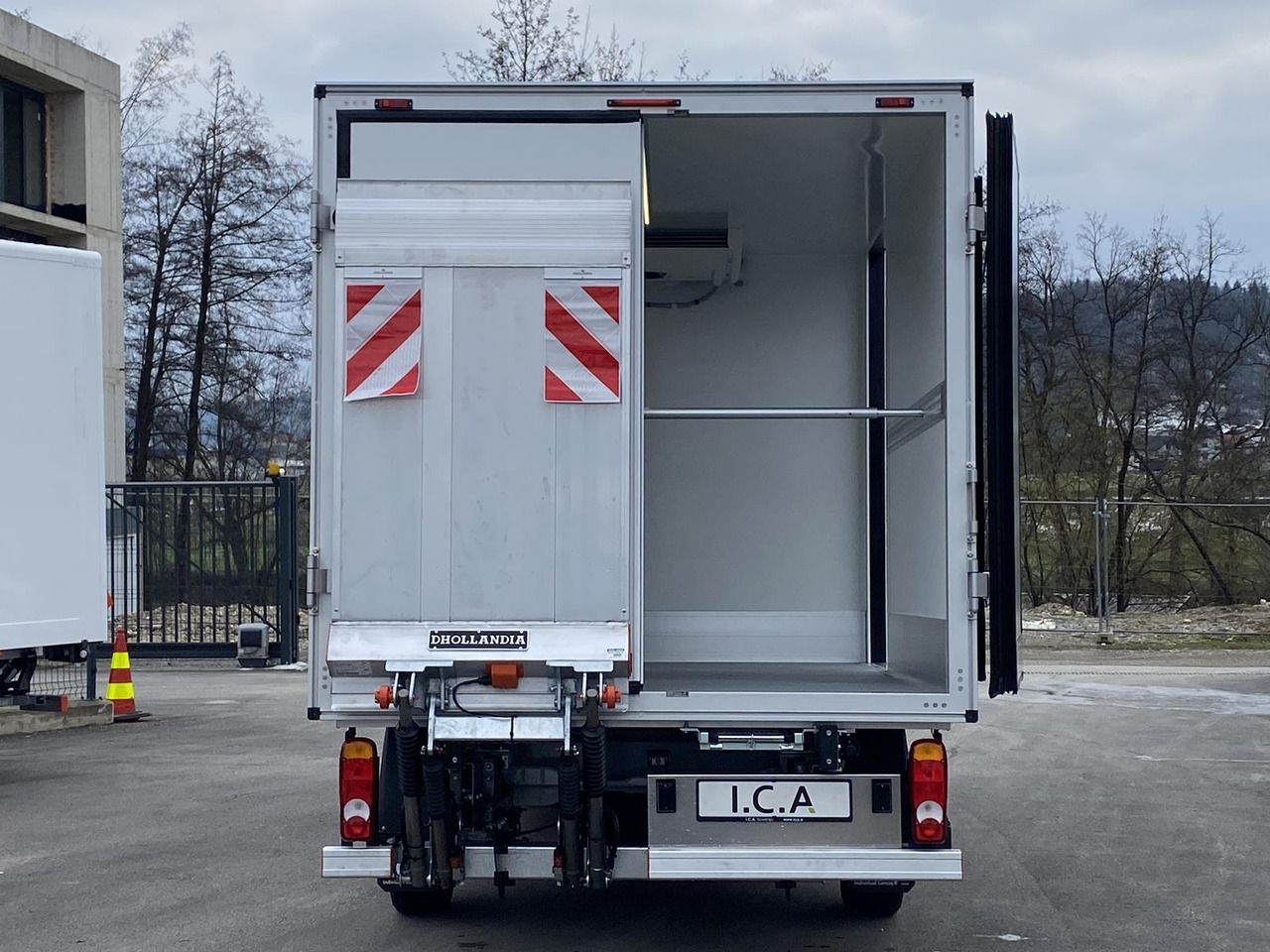 Novi Dostavno vozilo hladnjača OPEL MOVANO 1+6 DOKA 140PS | KÜHLKOFFER + LADERAMPE: slika Novi Dostavno vozilo hladnjača OPEL MOVANO 1+6 DOKA 140PS | KÜHLKOFFER + LADERAMPE