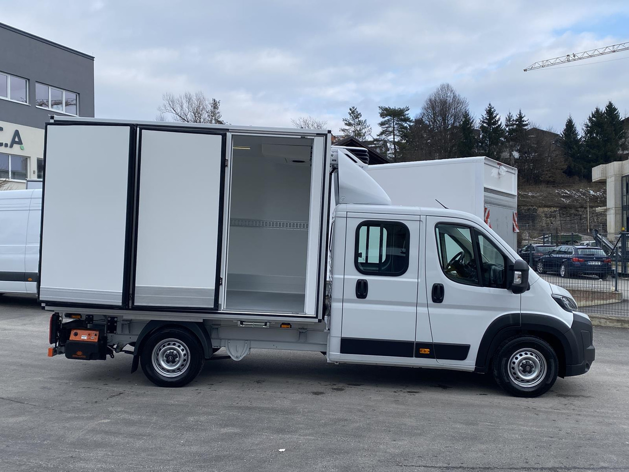 Novi Dostavno vozilo hladnjača OPEL MOVANO 1+6 DOKA 140PS | KÜHLKOFFER + LADERAMPE: slika Novi Dostavno vozilo hladnjača OPEL MOVANO 1+6 DOKA 140PS | KÜHLKOFFER + LADERAMPE