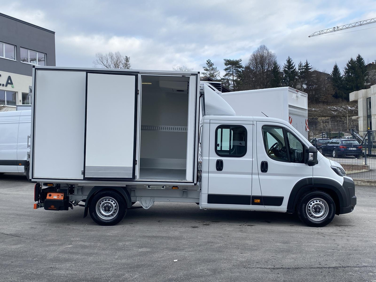 Novi Dostavno vozilo hladnjača OPEL MOVANO 1+6 DOKA 140PS | KÜHLKOFFER + LADERAMPE: slika Novi Dostavno vozilo hladnjača OPEL MOVANO 1+6 DOKA 140PS | KÜHLKOFFER + LADERAMPE