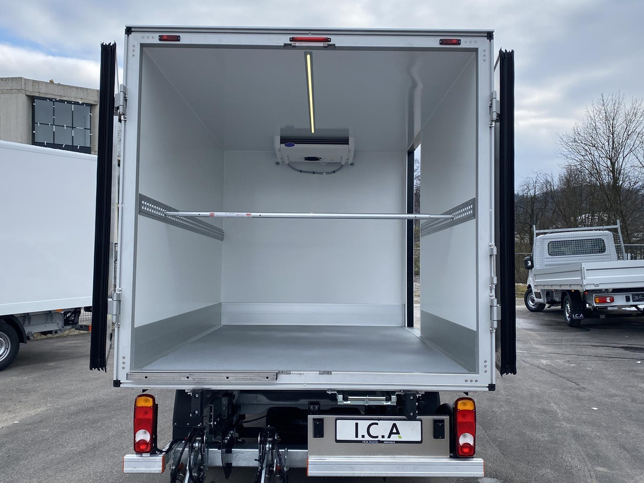 Novi Dostavno vozilo hladnjača OPEL MOVANO 1+6 DOKA 140PS | KÜHLKOFFER + LADERAMPE: slika Novi Dostavno vozilo hladnjača OPEL MOVANO 1+6 DOKA 140PS | KÜHLKOFFER + LADERAMPE