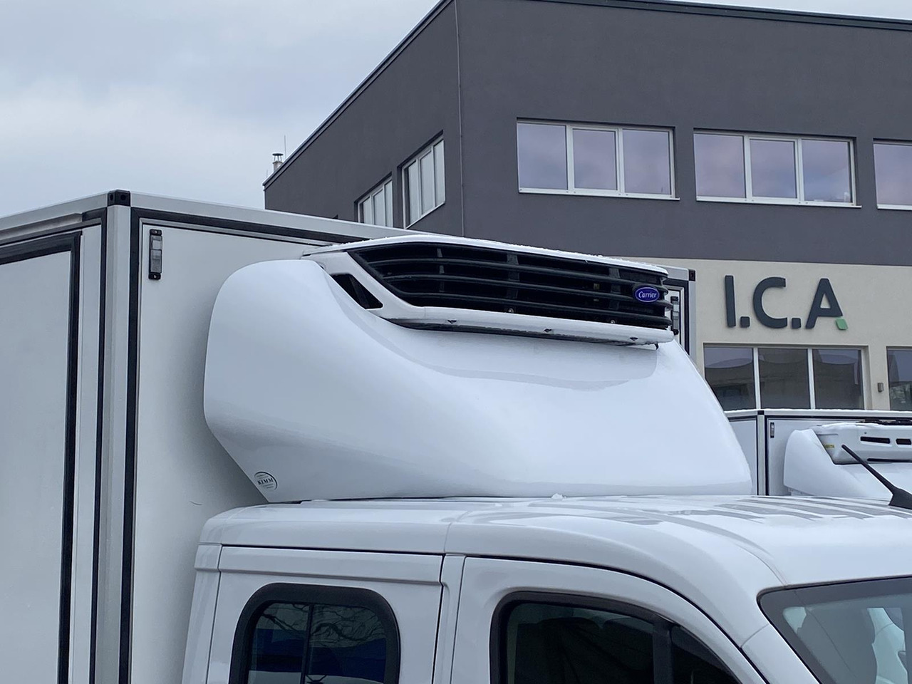 Novi Dostavno vozilo hladnjača OPEL MOVANO 1+6 DOKA 140PS | KÜHLKOFFER + LADERAMPE: slika Novi Dostavno vozilo hladnjača OPEL MOVANO 1+6 DOKA 140PS | KÜHLKOFFER + LADERAMPE
