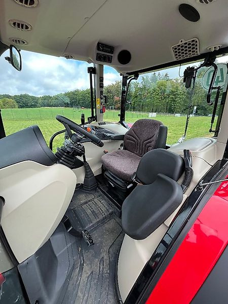 Novi Traktor Massey Ferguson MF 4708 M: slika Novi Traktor Massey Ferguson MF 4708 M Novi Traktor Massey Ferguson MF 4708 M: slika Novi Traktor Massey Ferguson MF 4708 M