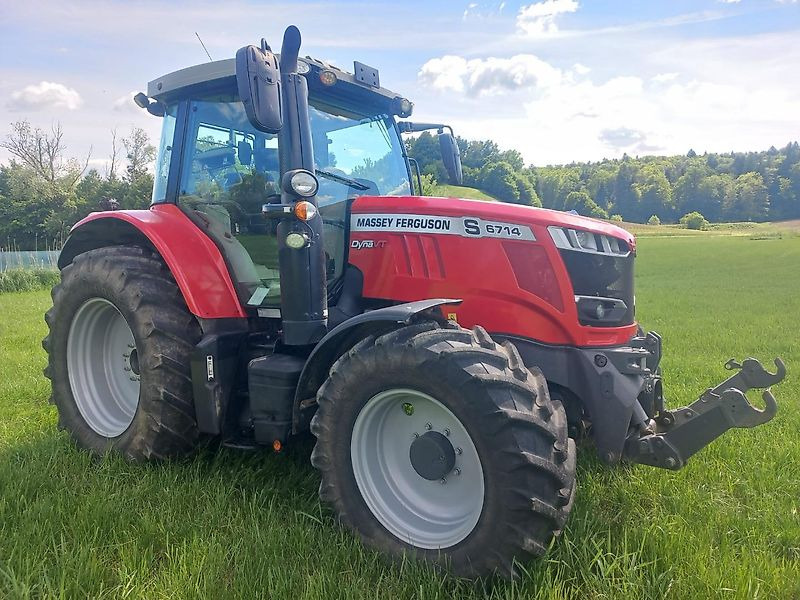 Massey Ferguson MF 6714 S Dyna-VT - Traktor: slika Massey Ferguson MF 6714 S Dyna-VT - Traktor Massey Ferguson MF 6714 S Dyna-VT - Traktor: slika Massey Ferguson MF 6714 S Dyna-VT - Traktor