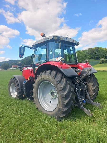 Massey Ferguson MF 6714 S Dyna-VT - Traktor: slika Massey Ferguson MF 6714 S Dyna-VT - Traktor Massey Ferguson MF 6714 S Dyna-VT - Traktor: slika Massey Ferguson MF 6714 S Dyna-VT - Traktor
