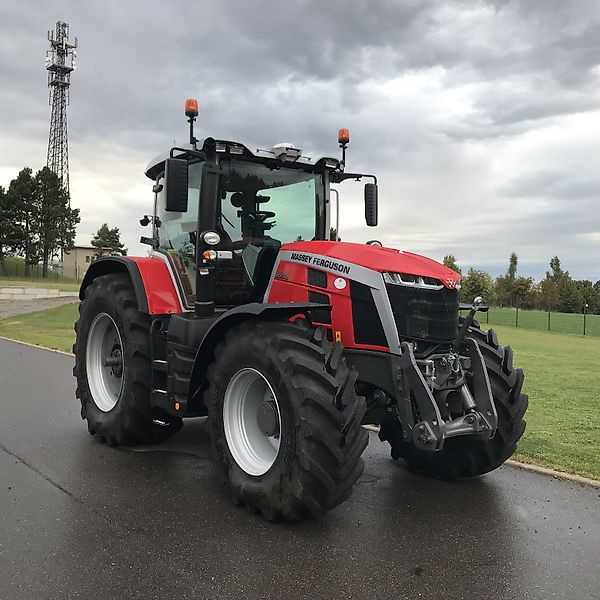 Massey Ferguson MF 8S.305 Exclusive - Traktor: slika Massey Ferguson MF 8S.305 Exclusive - Traktor Massey Ferguson MF 8S.305 Exclusive - Traktor: slika Massey Ferguson MF 8S.305 Exclusive - Traktor
