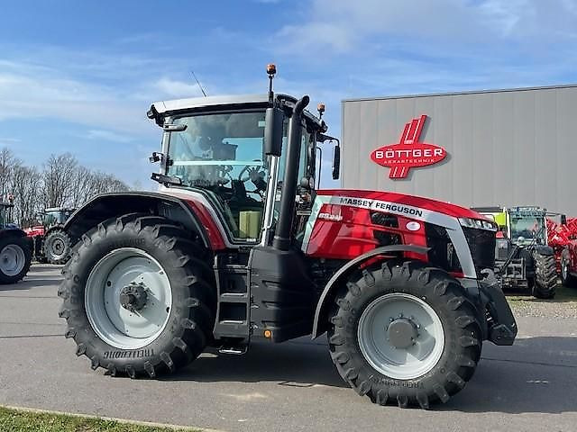 Massey Ferguson MF 8S245 Dyna-VT Exclusive - Traktor: slika Massey Ferguson MF 8S245 Dyna-VT Exclusive - Traktor Massey Ferguson MF 8S245 Dyna-VT Exclusive - Traktor: slika Massey Ferguson MF 8S245 Dyna-VT Exclusive - Traktor