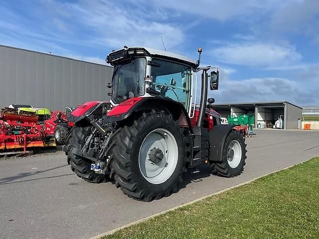 Massey Ferguson MF 8S245 Dyna-VT Exclusive - Traktor: slika Massey Ferguson MF 8S245 Dyna-VT Exclusive - Traktor Massey Ferguson MF 8S245 Dyna-VT Exclusive - Traktor: slika Massey Ferguson MF 8S245 Dyna-VT Exclusive - Traktor