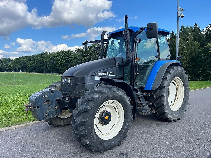 New Holland TS 115 - Traktor: slika New Holland TS 115 - Traktor New Holland TS 115 - Traktor: slika New Holland TS 115 - Traktor