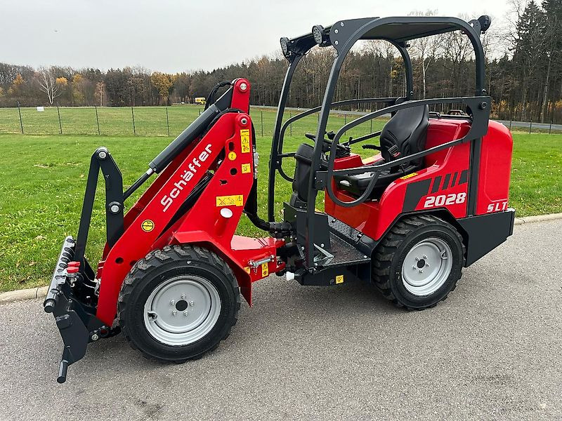 Schäffer 2028 SLT - Zglobni utovarivač: slika Schäffer 2028 SLT - Zglobni utovarivač Schäffer 2028 SLT - Zglobni utovarivač: slika Schäffer 2028 SLT - Zglobni utovarivač