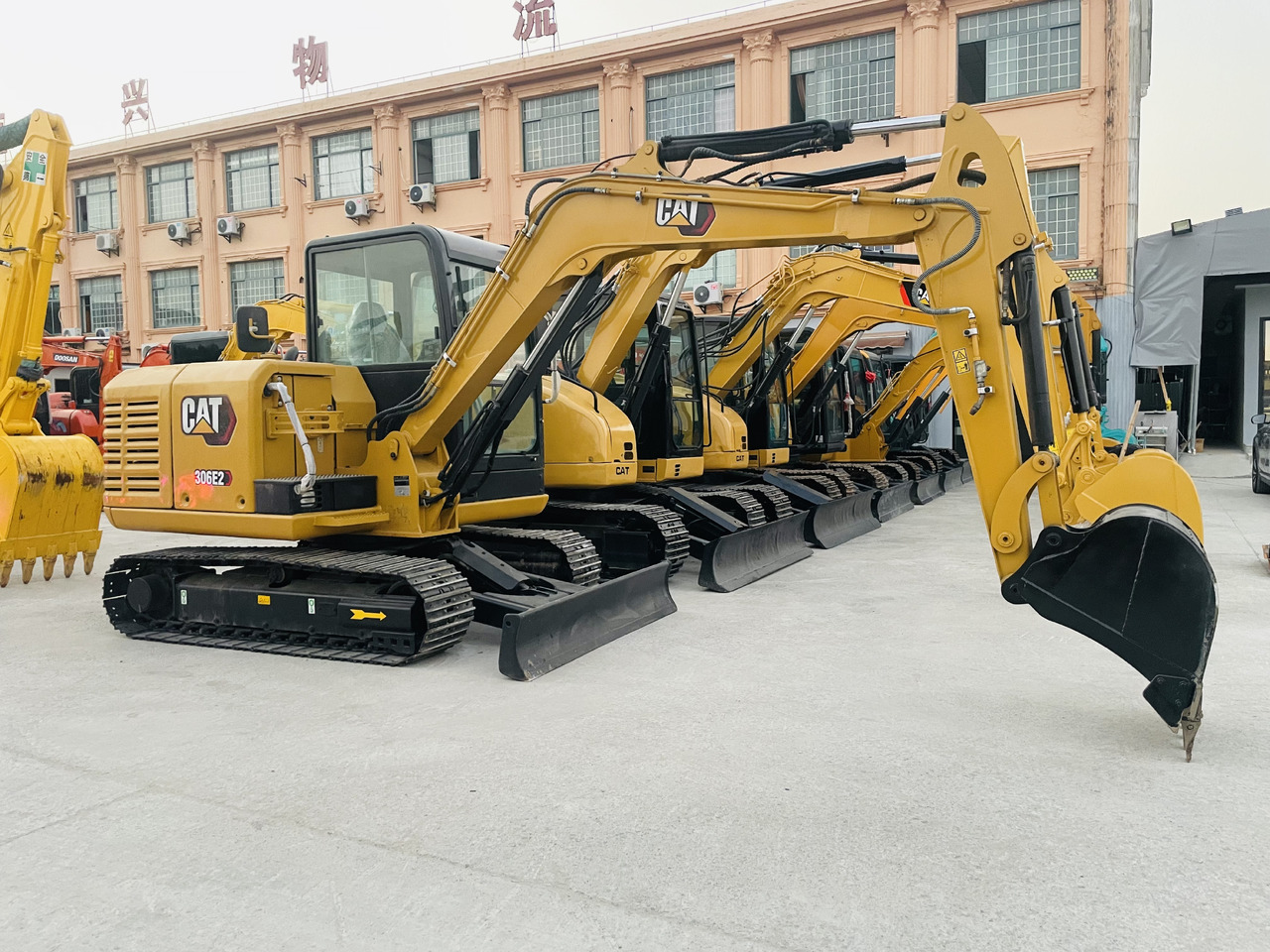 Mini bager Caterpillar 306 Used Excavator 306E 306E2 6 Ton Mini Excavator Doosan DH55 DH60 DX60 Hyundai 60 High Quality Excavators on Sale: slika Mini bager Caterpillar 306 Used Excavator 306E 306E2 6 Ton Mini Excavator Doosan DH55 DH60 DX60 Hyundai 60 High Quality Excavators on Sale