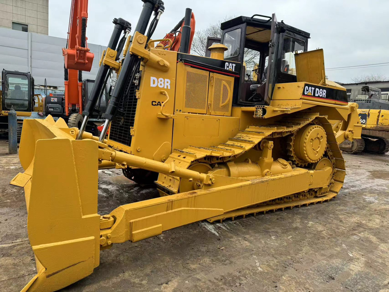Caterpillar CAT D8R D8T D7H D7R D7G D7R D7E Used Bulldozer in Excellent Work Condition for Slae - Buldožer: slika Caterpillar CAT D8R D8T D7H D7R D7G D7R D7E Used Bulldozer in Excellent Work Condition for Slae - Buldožer Caterpillar CAT D8R D8T D7H D7R D7G D7R D7E Used Bulldozer in Excellent Work Condition for Slae - Buldožer: slika Caterpillar CAT D8R D8T D7H D7R D7G D7R D7E Used Bulldozer in Excellent Work Condition for Slae - Buldožer