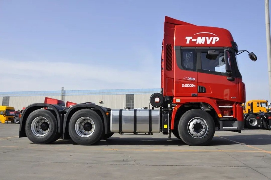 Shacman New or Used (6*4) ,(8*2) (8*4)Semi Truck Head Tractor Head Tipper Head - Tegljač: slika Shacman New or Used (6*4) ,(8*2) (8*4)Semi Truck Head Tractor Head Tipper Head - Tegljač Shacman New or Used (6*4) ,(8*2) (8*4)Semi Truck Head Tractor Head Tipper Head - Tegljač: slika Shacman New or Used (6*4) ,(8*2) (8*4)Semi Truck Head Tractor Head Tipper Head - Tegljač
