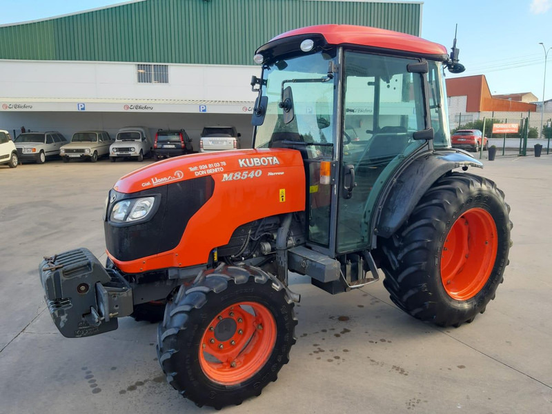 Kubota M8540 - Traktor: slika Kubota M8540 - Traktor Kubota M8540 - Traktor: slika Kubota M8540 - Traktor
