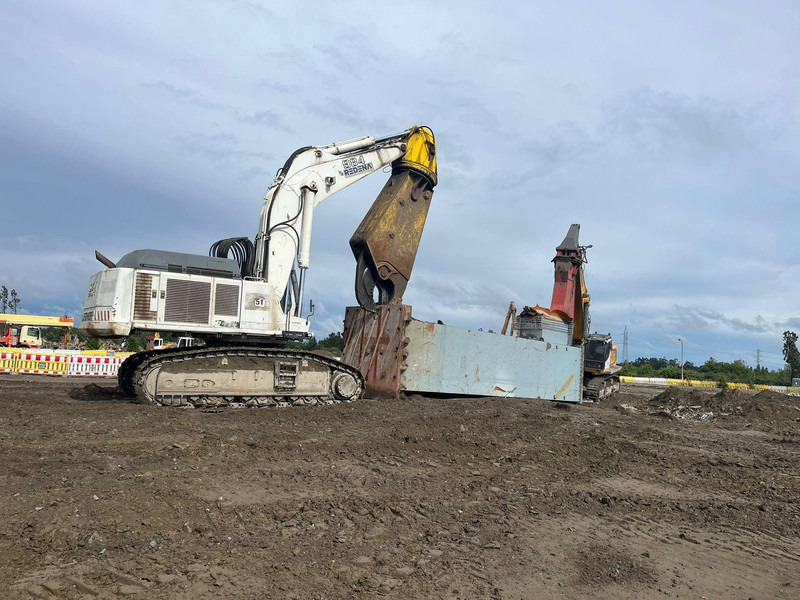 Liebherr R984C - Bager gusjeničar: slika Liebherr R984C - Bager gusjeničar Liebherr R984C - Bager gusjeničar: slika Liebherr R984C - Bager gusjeničar