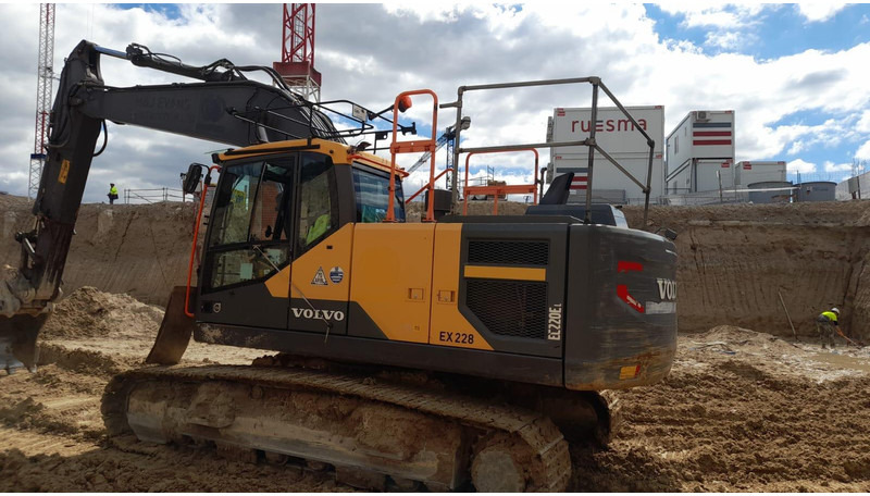 Volvo EC220EL - Bager gusjeničar: slika Volvo EC220EL - Bager gusjeničar Volvo EC220EL - Bager gusjeničar: slika Volvo EC220EL - Bager gusjeničar