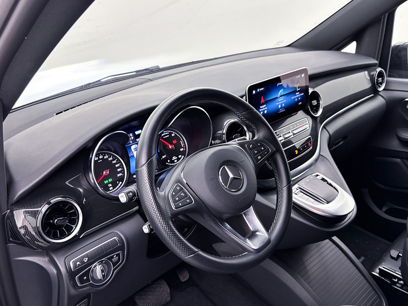 Mercedes-Benz EQV 300 L2 90 kWh 7-pers Taxi Goedkeuring Leder 360 Graden Camera Adaptieve Cruise Control Climate control - Automobil: slika Mercedes-Benz EQV 300 L2 90 kWh 7-pers Taxi Goedkeuring Leder 360 Graden Camera Adaptieve Cruise Control Climate control - Automobil Mercedes-Benz EQV 300 L2 90 kWh 7-pers Taxi Goedkeuring Leder 360 Graden Camera Adaptieve Cruise Control Climate control - Automobil: slika Mercedes-Benz EQV 300 L2 90 kWh 7-pers Taxi Goedkeuring Leder 360 Graden Camera Adaptieve Cruise Control Climate control - Automobil