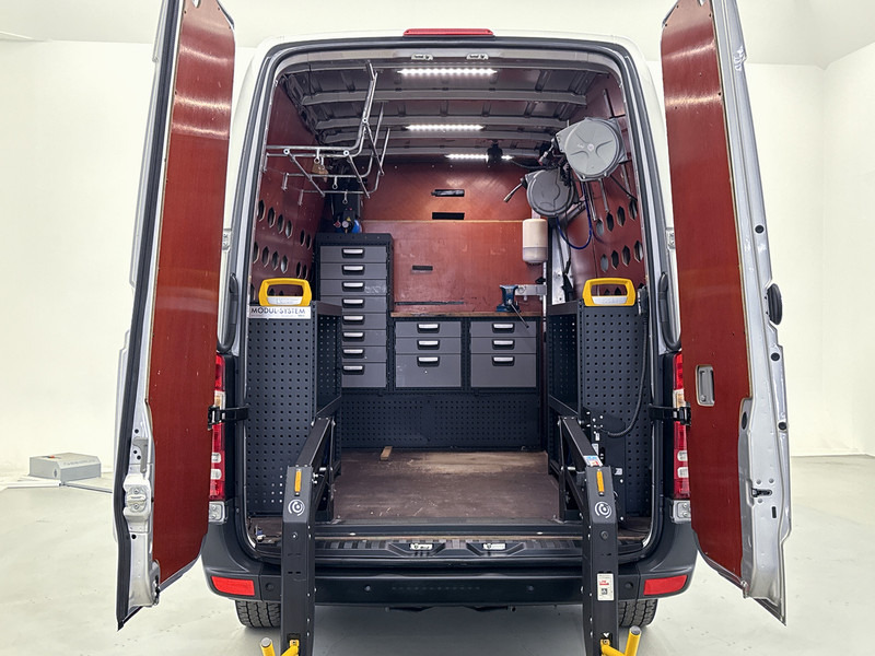 Mercedes-Benz Sprinter 314 2.2 CDI Inrichting Laadlift Betimmering Cruise Control Parkeersensoren Automaat 220v omvormer Geveerde stoel - Furgon: slika Mercedes-Benz Sprinter 314 2.2 CDI Inrichting Laadlift Betimmering Cruise Control Parkeersensoren Automaat 220v omvormer Geveerde stoel - Furgon Mercedes-Benz Sprinter 314 2.2 CDI Inrichting Laadlift Betimmering Cruise Control Parkeersensoren Automaat 220v omvormer Geveerde stoel - Furgon: slika Mercedes-Benz Sprinter 314 2.2 CDI Inrichting Laadlift Betimmering Cruise Control Parkeersensoren Automaat 220v omvormer Geveerde stoel - Furgon