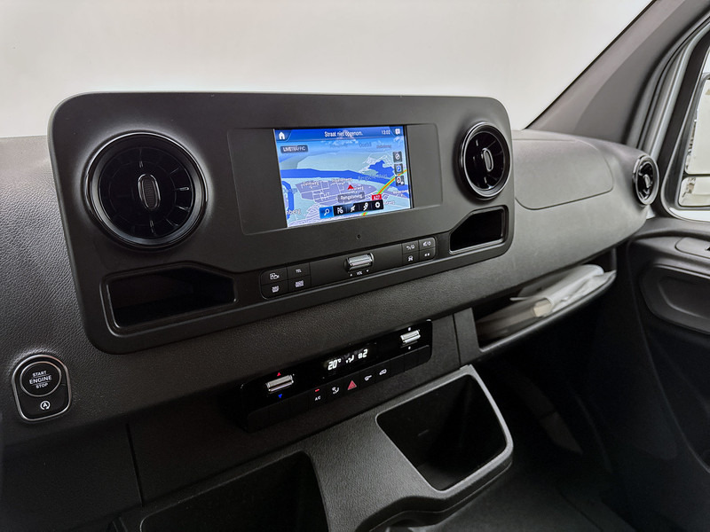 Mercedes-Benz Sprinter 315cdi L3H2 Navigatie Achteruitrijcamera Betimmering Apple Carplay/Android Auto - Furgon: slika Mercedes-Benz Sprinter 315cdi L3H2 Navigatie Achteruitrijcamera Betimmering Apple Carplay/Android Auto - Furgon Mercedes-Benz Sprinter 315cdi L3H2 Navigatie Achteruitrijcamera Betimmering Apple Carplay/Android Auto - Furgon: slika Mercedes-Benz Sprinter 315cdi L3H2 Navigatie Achteruitrijcamera Betimmering Apple Carplay/Android Auto - Furgon