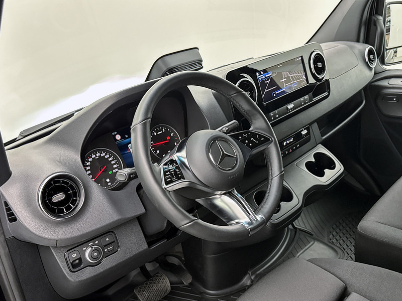 Mercedes-Benz Sprinter 317 1.9 CDI L2 Pro 3500kg trekhaak Navigatie Betimmering Camera + sensoren Stoel en stuurverwarming - Furgon: slika Mercedes-Benz Sprinter 317 1.9 CDI L2 Pro 3500kg trekhaak Navigatie Betimmering Camera + sensoren Stoel en stuurverwarming - Furgon Mercedes-Benz Sprinter 317 1.9 CDI L2 Pro 3500kg trekhaak Navigatie Betimmering Camera + sensoren Stoel en stuurverwarming - Furgon: slika Mercedes-Benz Sprinter 317 1.9 CDI L2 Pro 3500kg trekhaak Navigatie Betimmering Camera + sensoren Stoel en stuurverwarming - Furgon