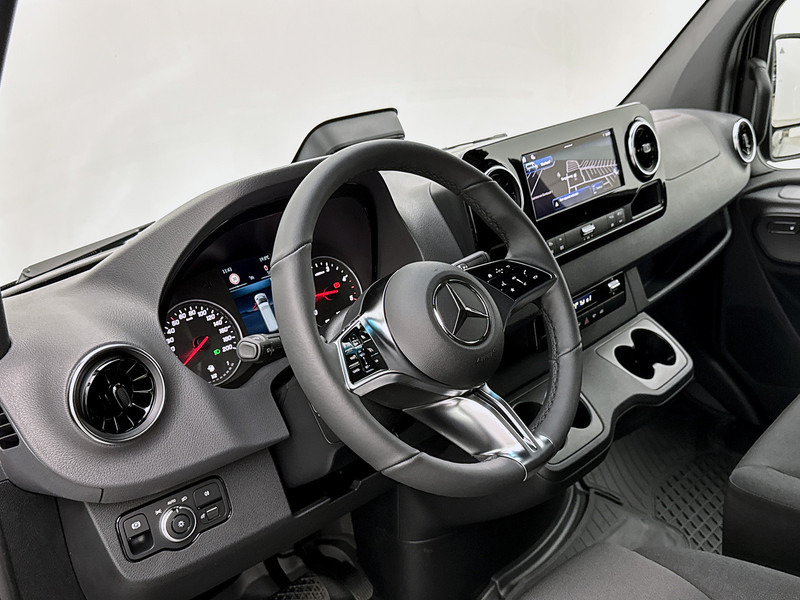 Mercedes-Benz Sprinter 317 1.9 CDI L4 Pro 3.5t trekhaak Navigatie Betimmering Parkeerpakket Stoel en stuurverwarming - Furgon: slika Mercedes-Benz Sprinter 317 1.9 CDI L4 Pro 3.5t trekhaak Navigatie Betimmering Parkeerpakket Stoel en stuurverwarming - Furgon Mercedes-Benz Sprinter 317 1.9 CDI L4 Pro 3.5t trekhaak Navigatie Betimmering Parkeerpakket Stoel en stuurverwarming - Furgon: slika Mercedes-Benz Sprinter 317 1.9 CDI L4 Pro 3.5t trekhaak Navigatie Betimmering Parkeerpakket Stoel en stuurverwarming - Furgon