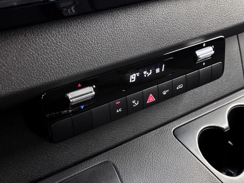 Furgon Mercedes-Benz Sprinter 317 1.9 CDI L4H2 Pro 3.5t trekhaak Navigatie Betimmering Parkeerpakket Stoelverwarming: slika Furgon Mercedes-Benz Sprinter 317 1.9 CDI L4H2 Pro 3.5t trekhaak Navigatie Betimmering Parkeerpakket Stoelverwarming