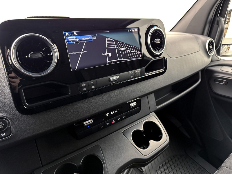 Mercedes-Benz Sprinter 317 1.9 CDI L4H2 Pro 3.5t trekhaak Navigatie Betimmering Parkeerpakket Stoelverwarming - Furgon: slika Mercedes-Benz Sprinter 317 1.9 CDI L4H2 Pro 3.5t trekhaak Navigatie Betimmering Parkeerpakket Stoelverwarming - Furgon Mercedes-Benz Sprinter 317 1.9 CDI L4H2 Pro 3.5t trekhaak Navigatie Betimmering Parkeerpakket Stoelverwarming - Furgon: slika Mercedes-Benz Sprinter 317 1.9 CDI L4H2 Pro 3.5t trekhaak Navigatie Betimmering Parkeerpakket Stoelverwarming - Furgon