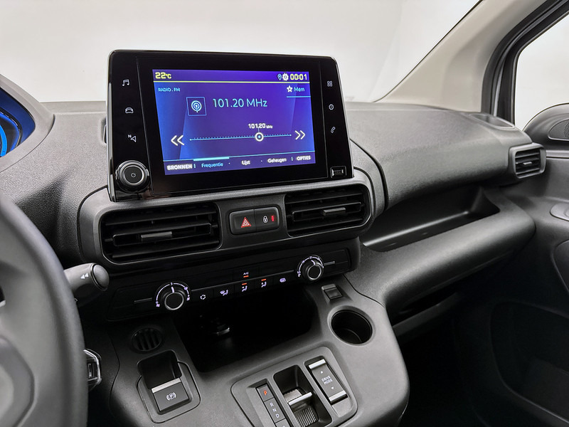 Mali kombi, Električno dostavno vozilo Peugeot e-Partner 136 L1 50 kWh Achteruitrijcamera Cruise Control Volledig elektrisch: slika Mali kombi, Električno dostavno vozilo Peugeot e-Partner 136 L1 50 kWh Achteruitrijcamera Cruise Control Volledig elektrisch