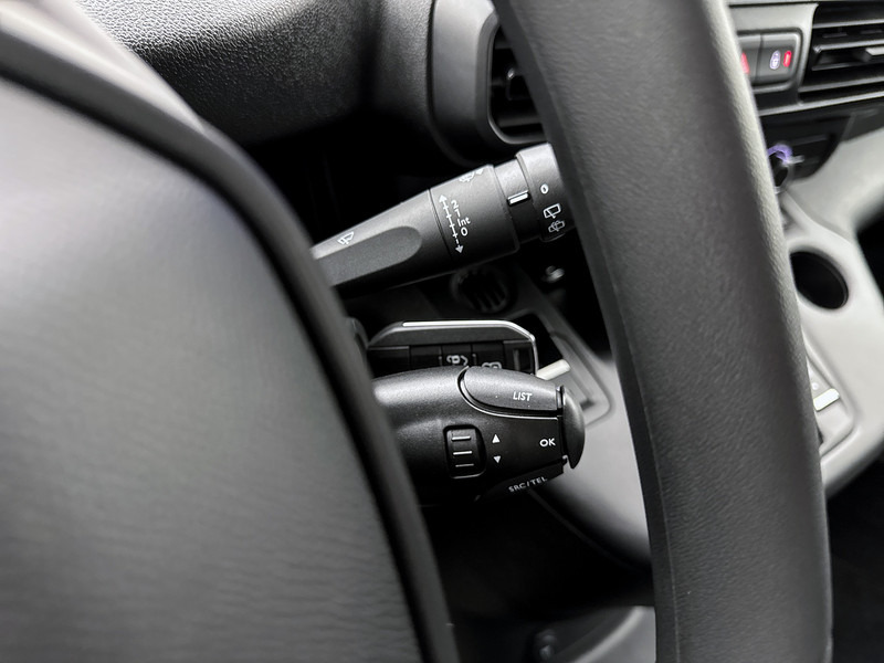 Mali kombi, Električno dostavno vozilo Peugeot e-Partner 136 L1 50 kWh Achteruitrijcamera Cruise Control Volledig elektrisch: slika Mali kombi, Električno dostavno vozilo Peugeot e-Partner 136 L1 50 kWh Achteruitrijcamera Cruise Control Volledig elektrisch
